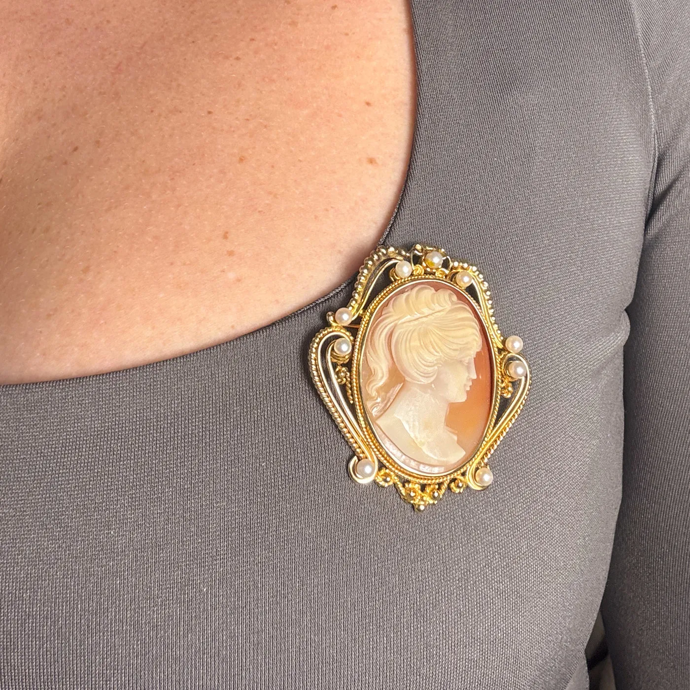 Shell Cameo & Pearl Brooch & Pendant