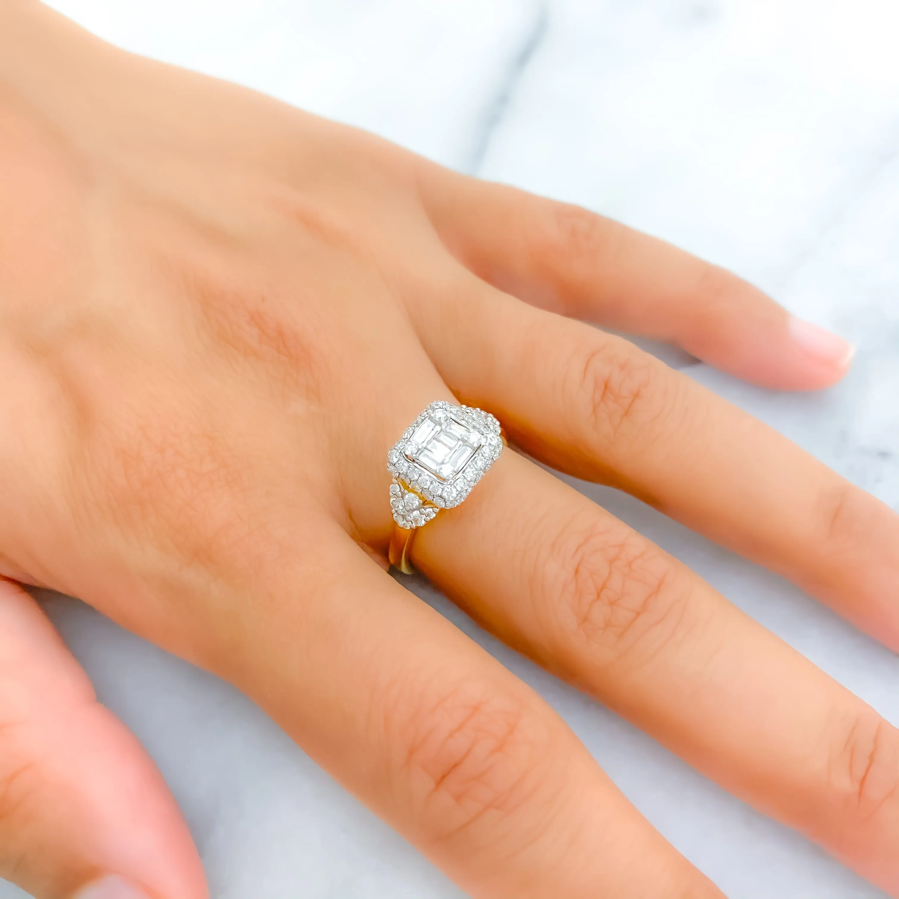 Shiny Attractive Geometric 18K Gold   Diamond Ring