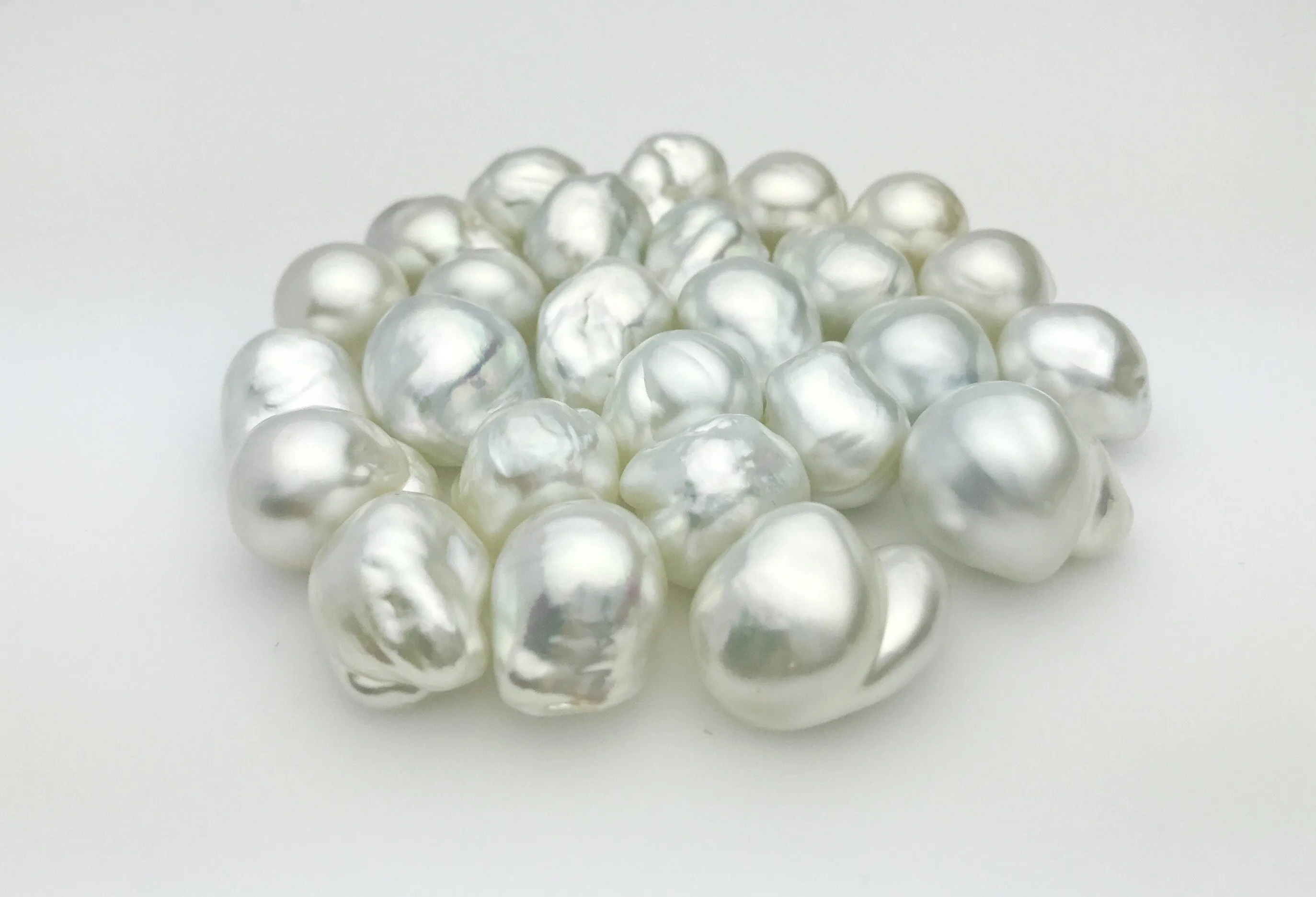 Silver South Sea, 16mm to 19mm, AAA, Baroque shape, Loose Pearls (196)
