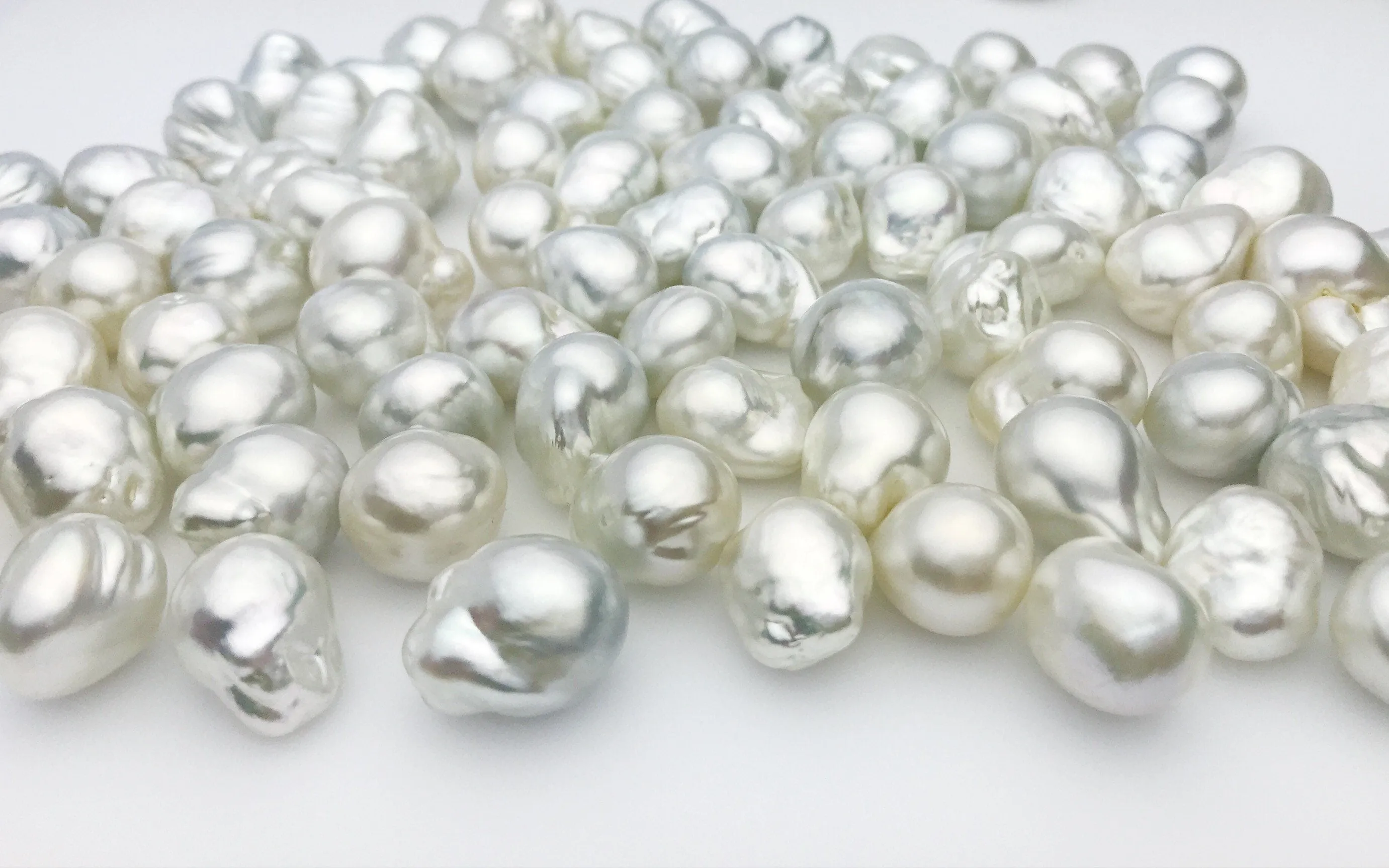 Silver South Sea, 16mm to 19mm, AAA, Baroque shape, Loose Pearls (196)