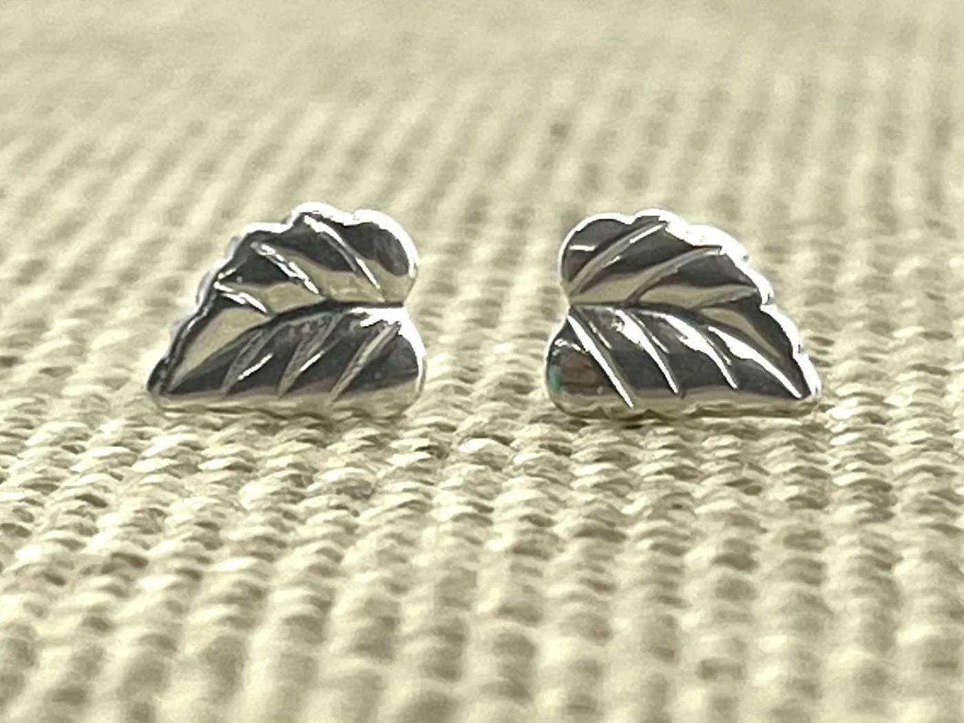 Sterling Silver Leaf Studs, Sku#1152-5