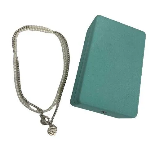 TIFFANY & CO Wrap Necklace in Silver with Pearls and a Diamond Heart Pendant