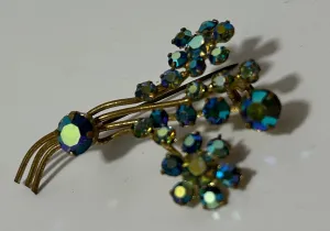Vintage Aurora Borealis Austrian Crystal Floral Spray Brooch Pin – Mid-Century Gold-Tone Rhinestone Bouquet