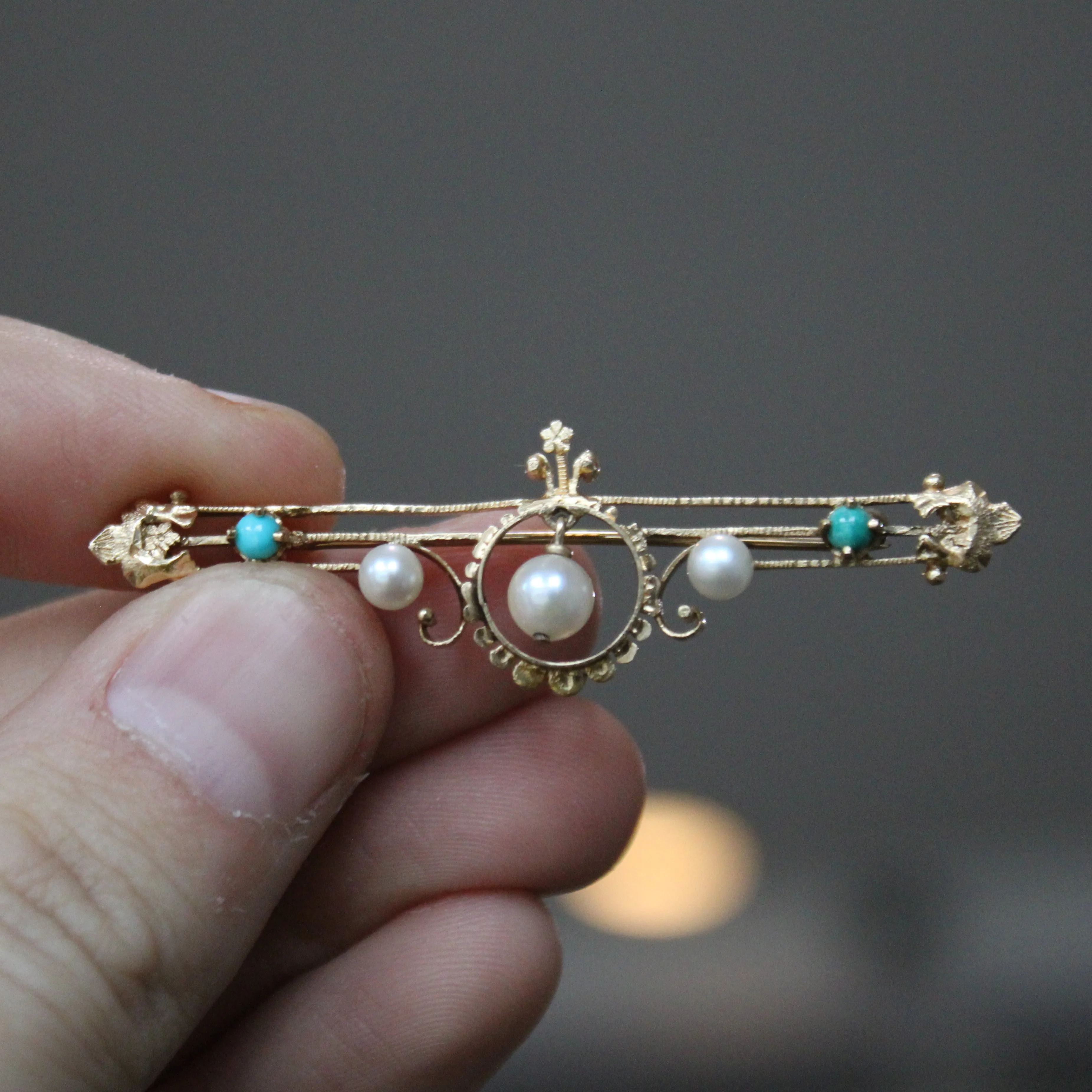 Vintage Chrysocolla & Pearl Brooch | 0.25ctw |