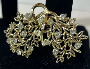 Vintage Gold-Tone Rhinestone Leaf Brooch – Elegant Mid-Century Floral Pin