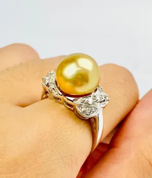 White gold south sea pearl ring