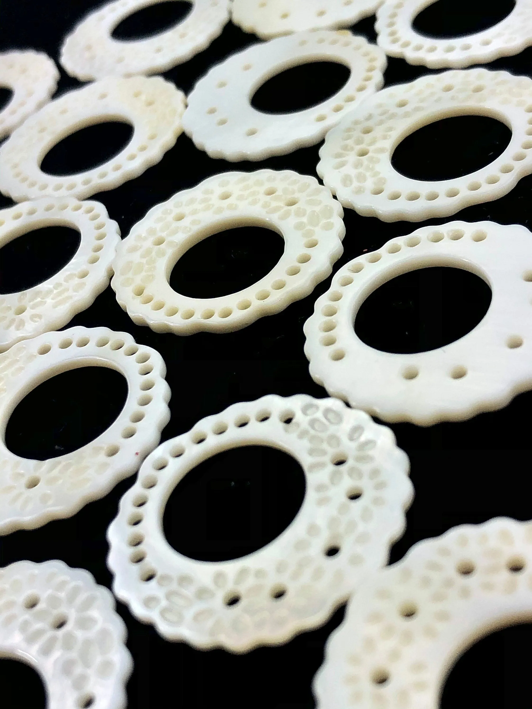 White South Sea Mother Of Pearl Beads Sku#M490