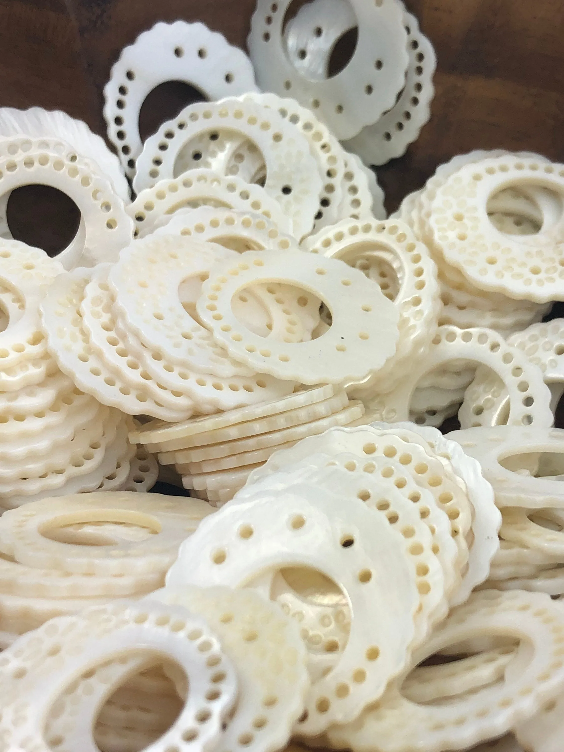 White South Sea Mother Of Pearl Beads Sku#M490