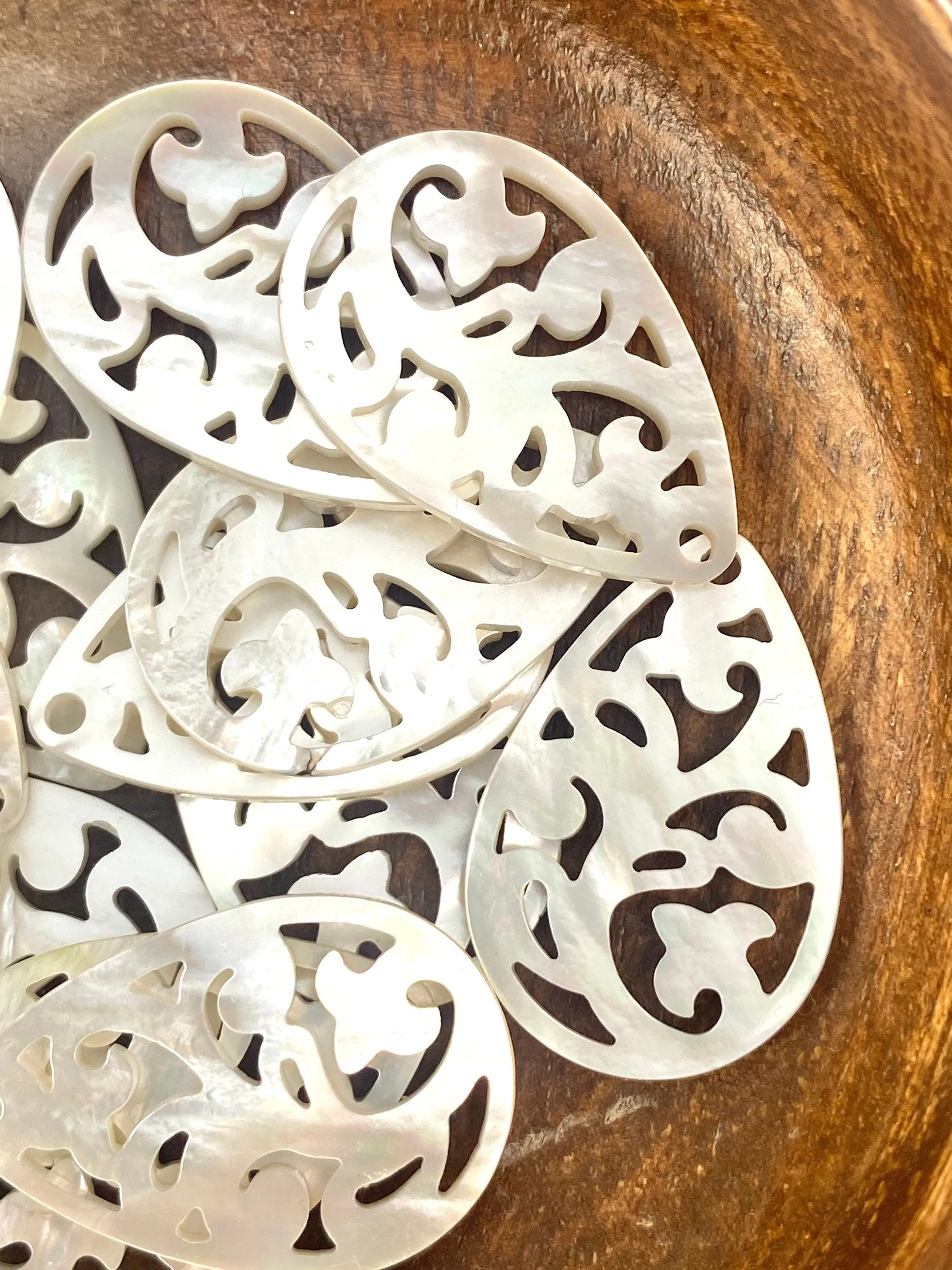 White South Sea Mother Of Pearl Beads, Sku#M523