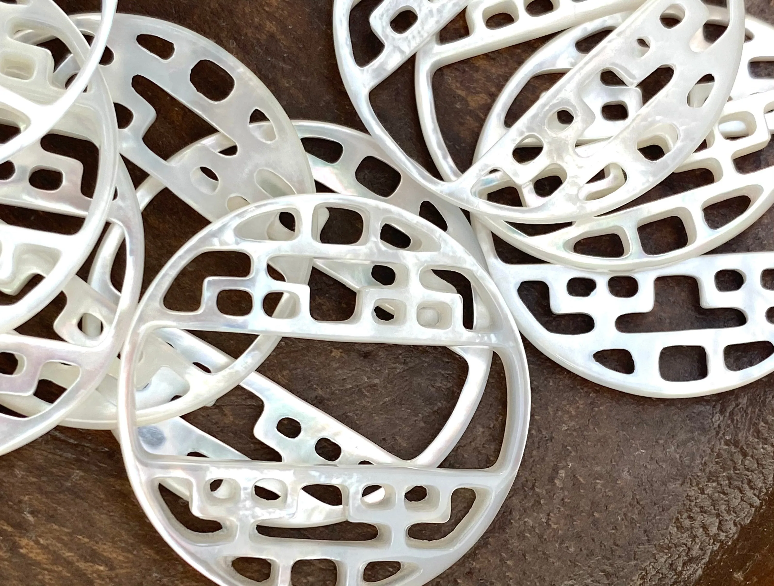 White South Sea Mother Of Pearl Beads, Sku#M553