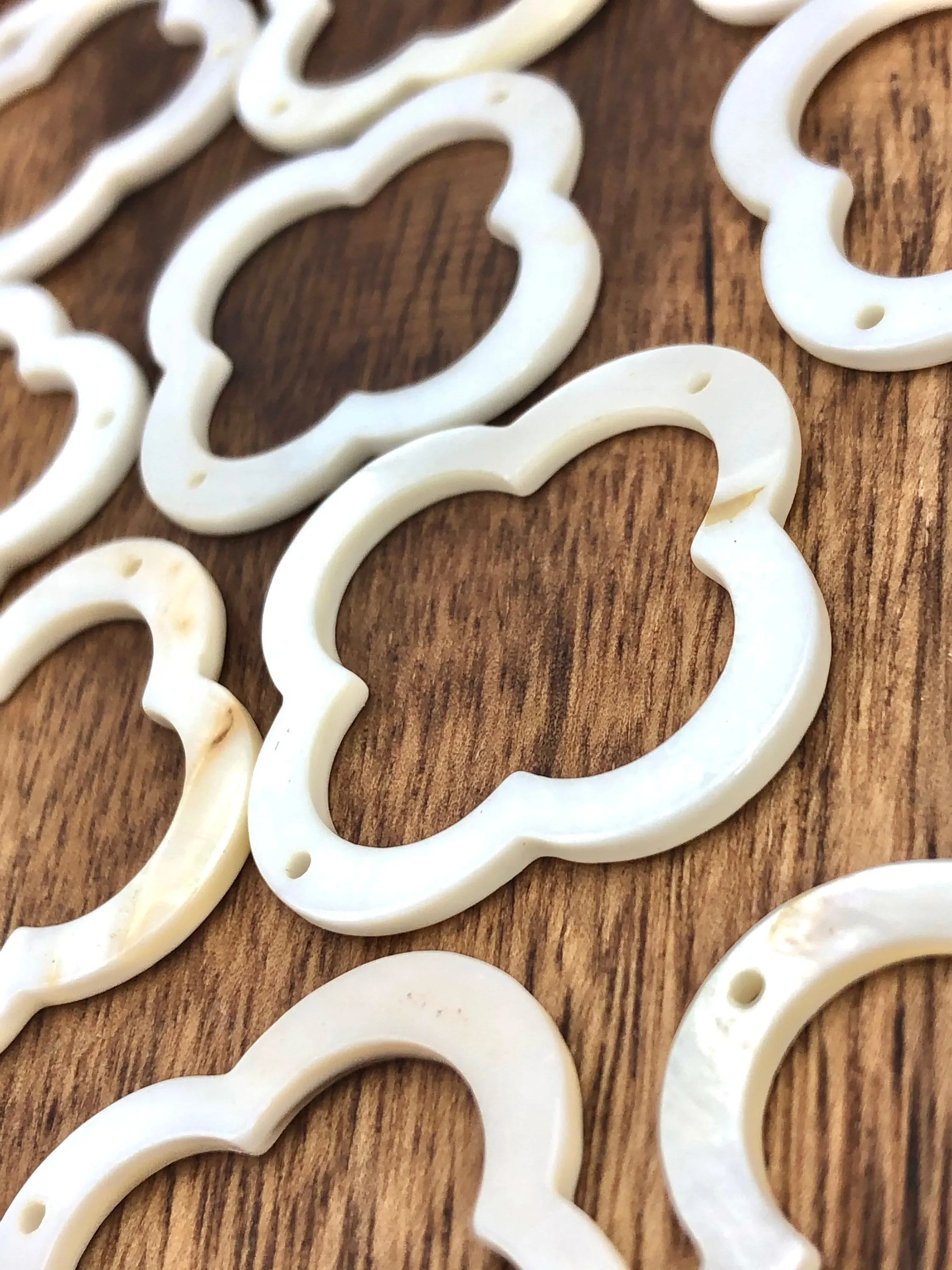 White South Sea Mother Of Pearl Beads Sku#M568