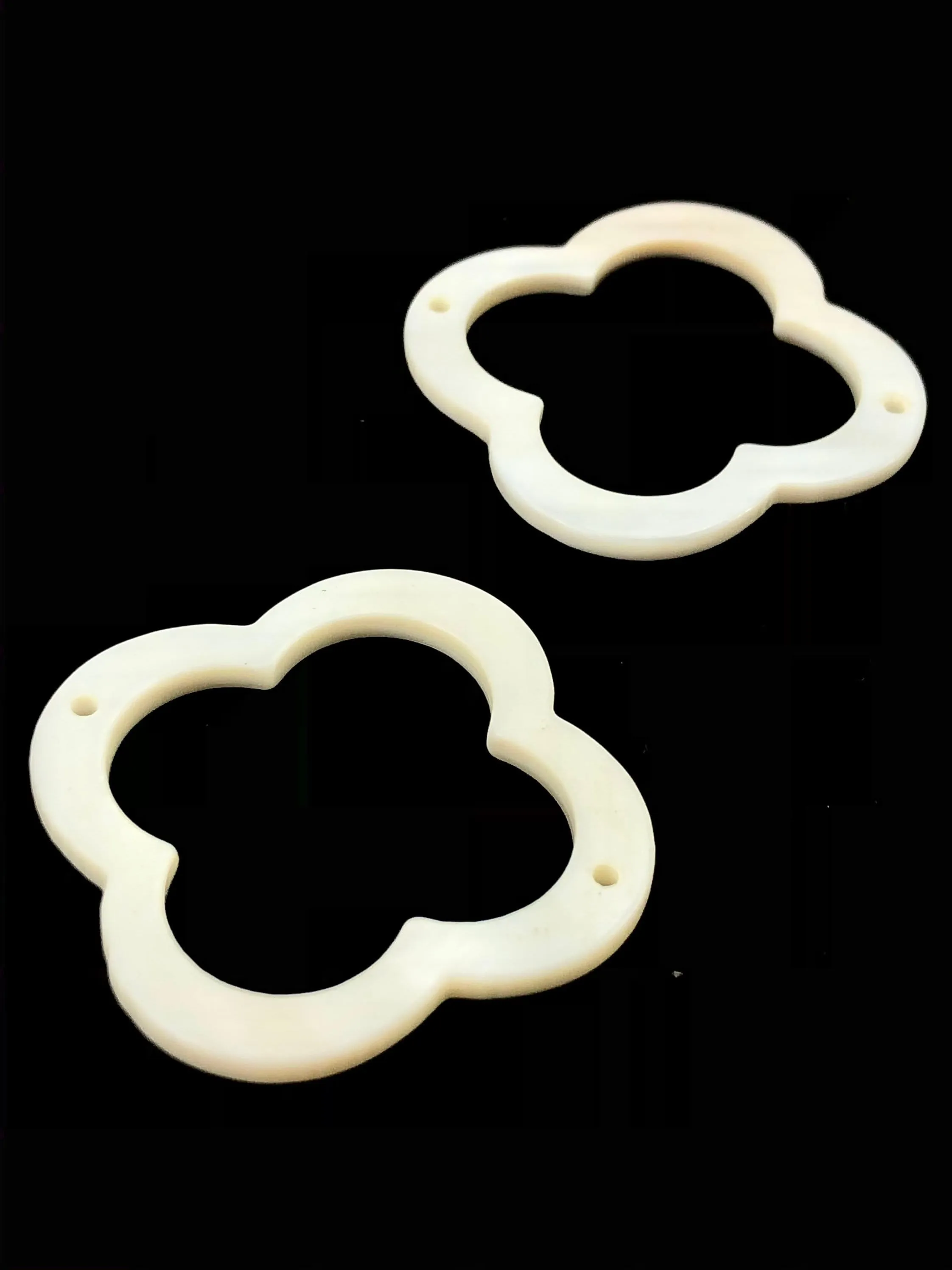 White South Sea Mother Of Pearl Beads Sku#M568