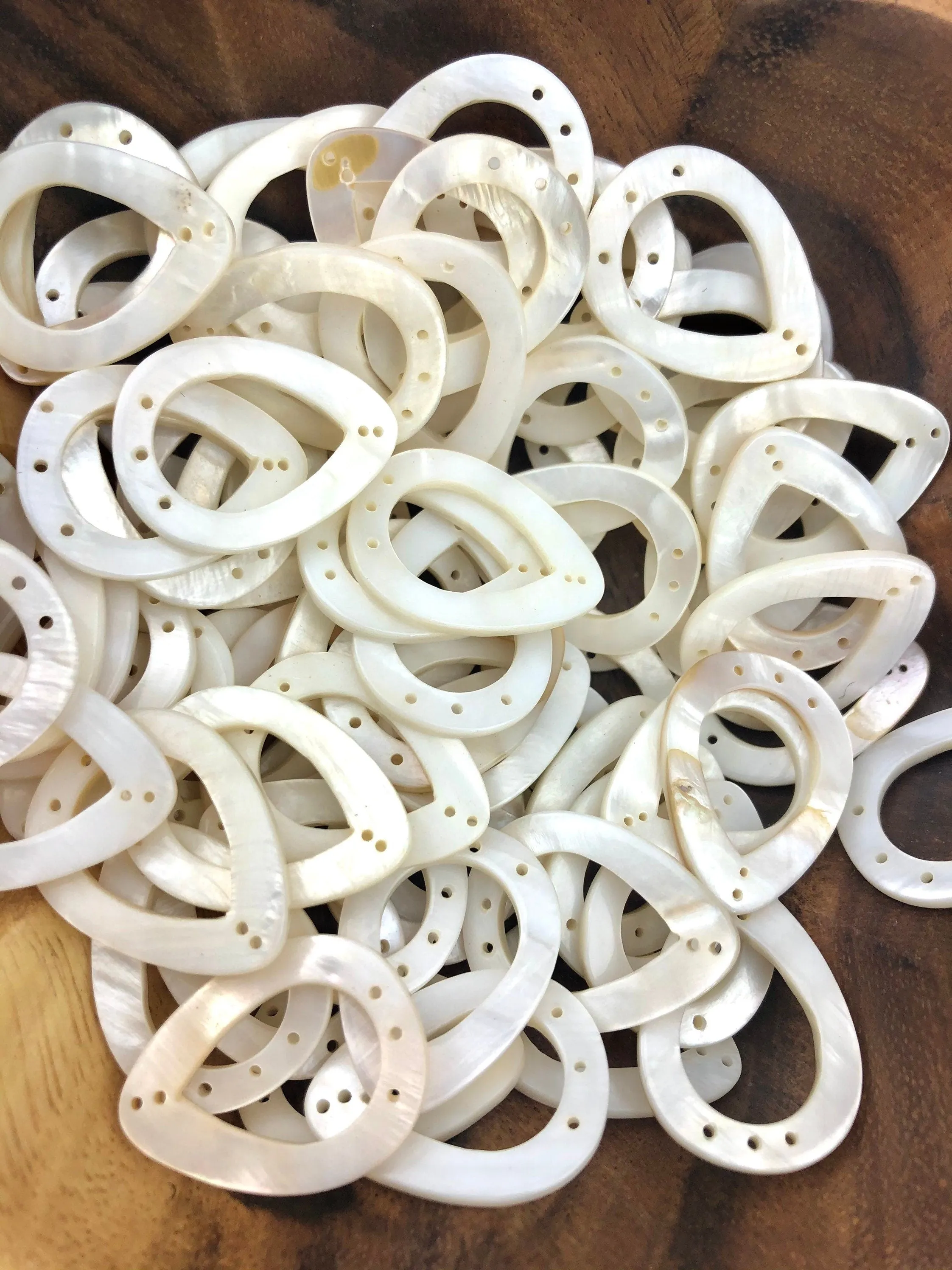 White South Sea Mother Of Pearl Beads Sku#M582