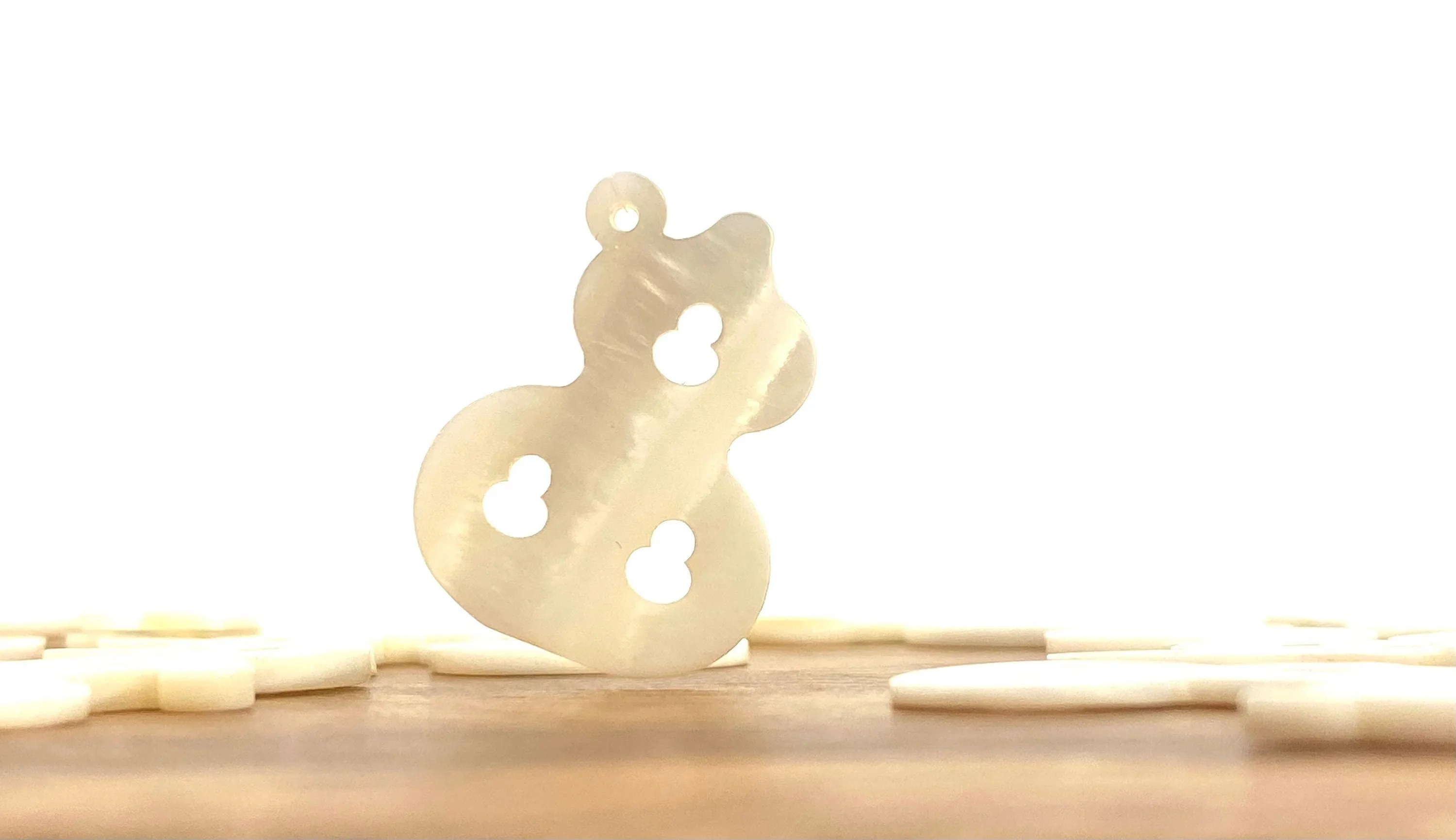 White South Sea Mother Of Pearl Beads, Sku#M607