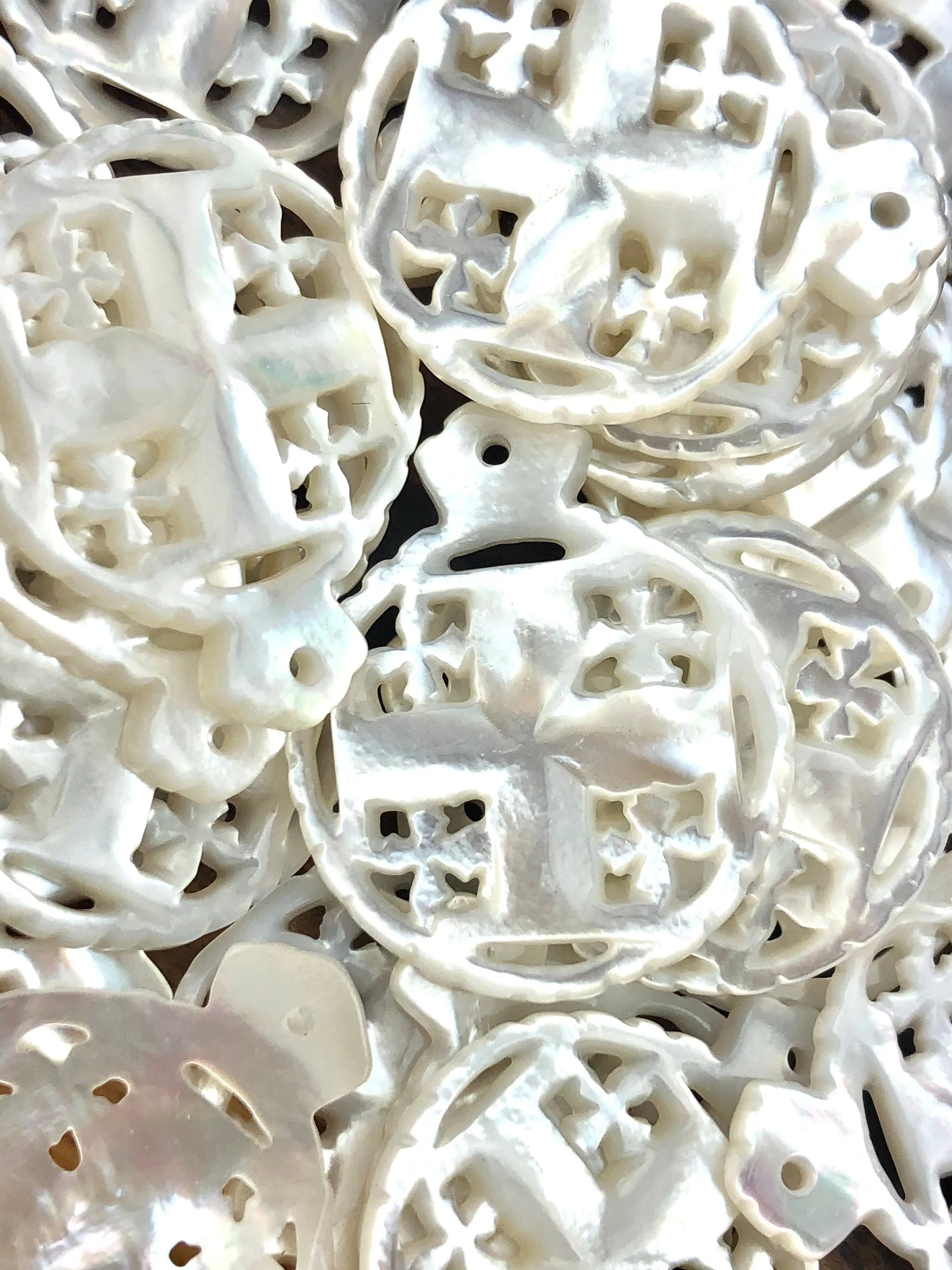 White South Sea Mother Of Pearl Cross Bead Sku#M538