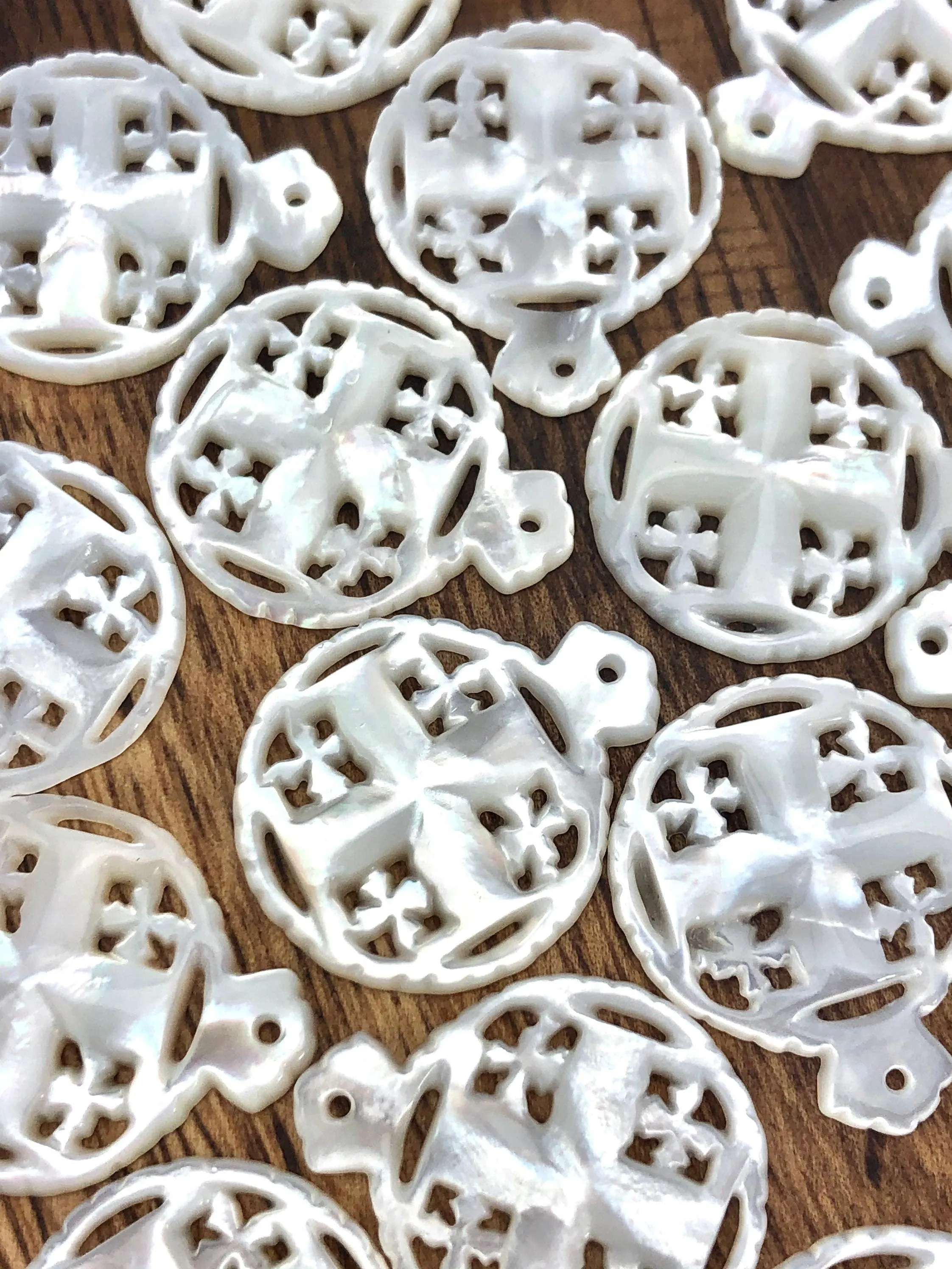 White South Sea Mother Of Pearl Cross Bead Sku#M538
