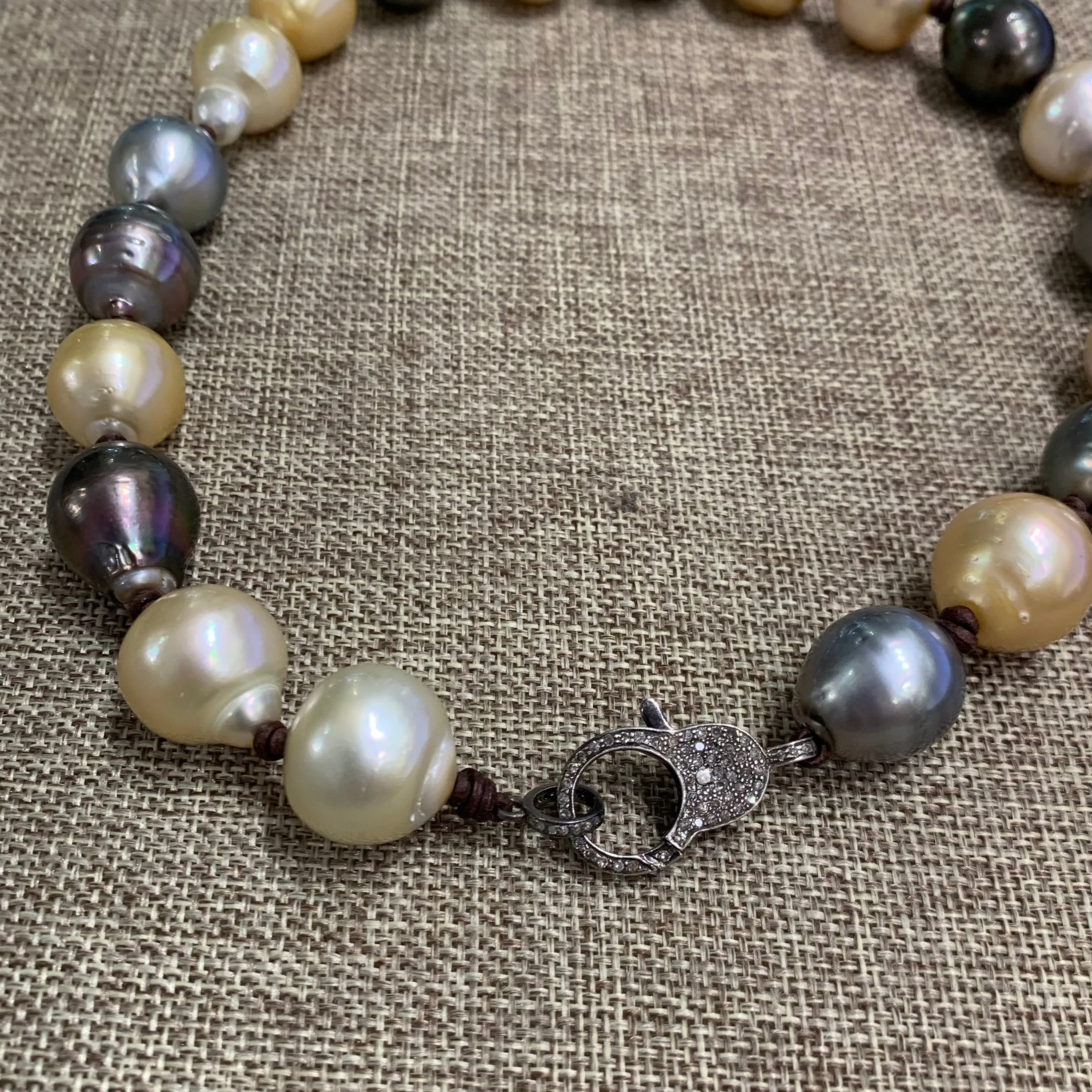 XL Tahitian & South Sea Pearls w/ Diamond Clasp 17''